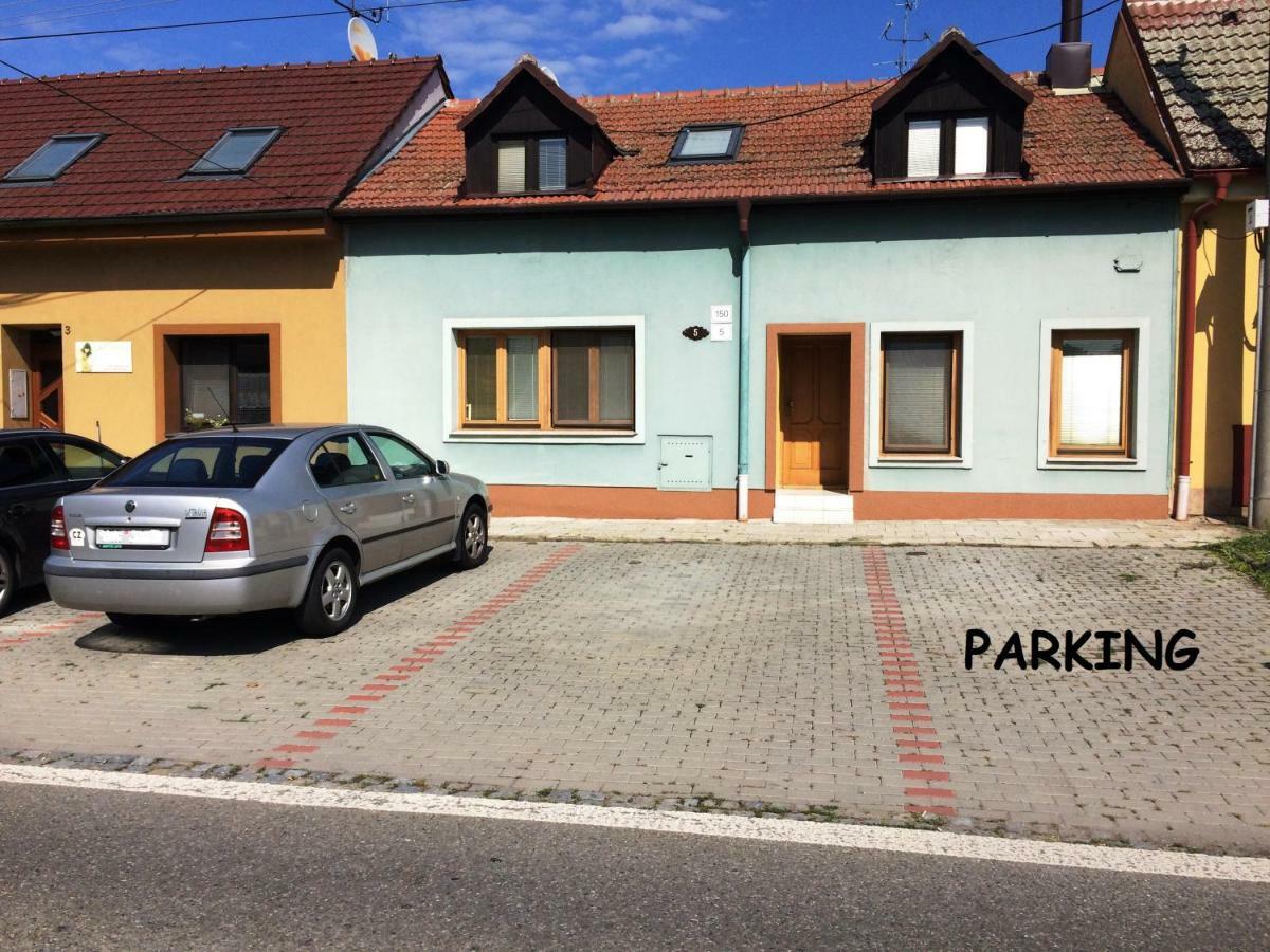 Apartmán MH Břeclav Exterior foto